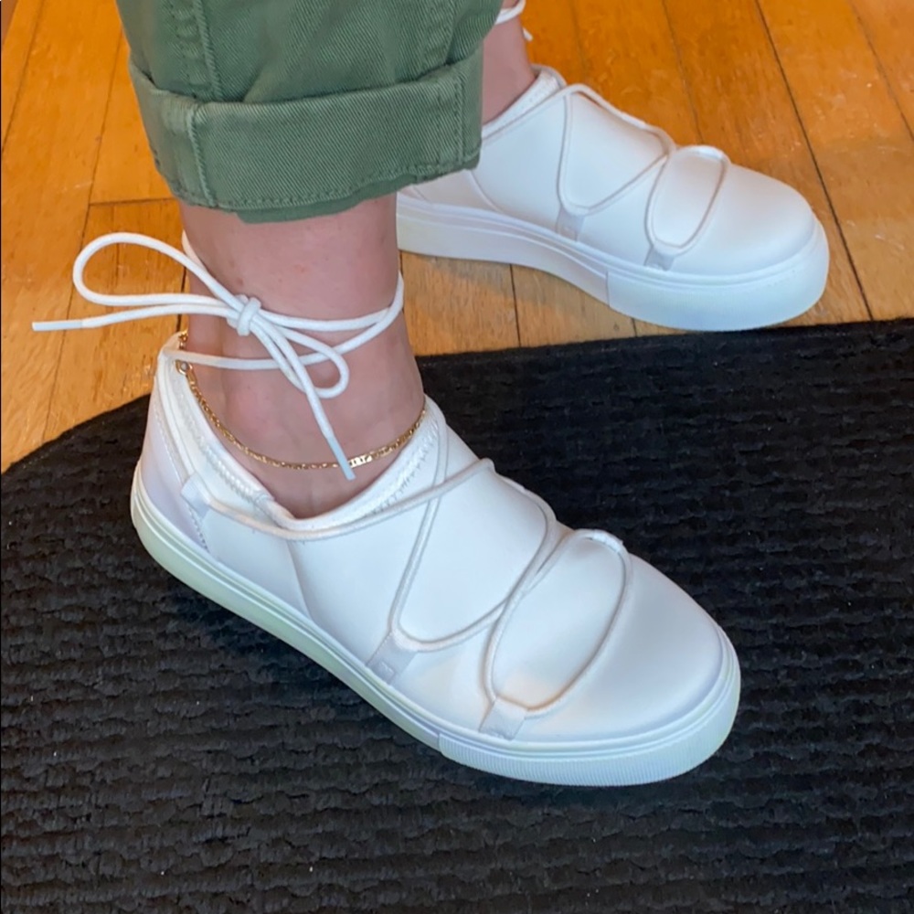 🤍white platform sneakers with lace up🤍 - Picture 8 of 8